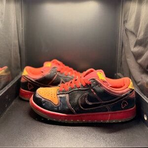 Nike SB Dunk Low "Hawaii" size 10, great condition